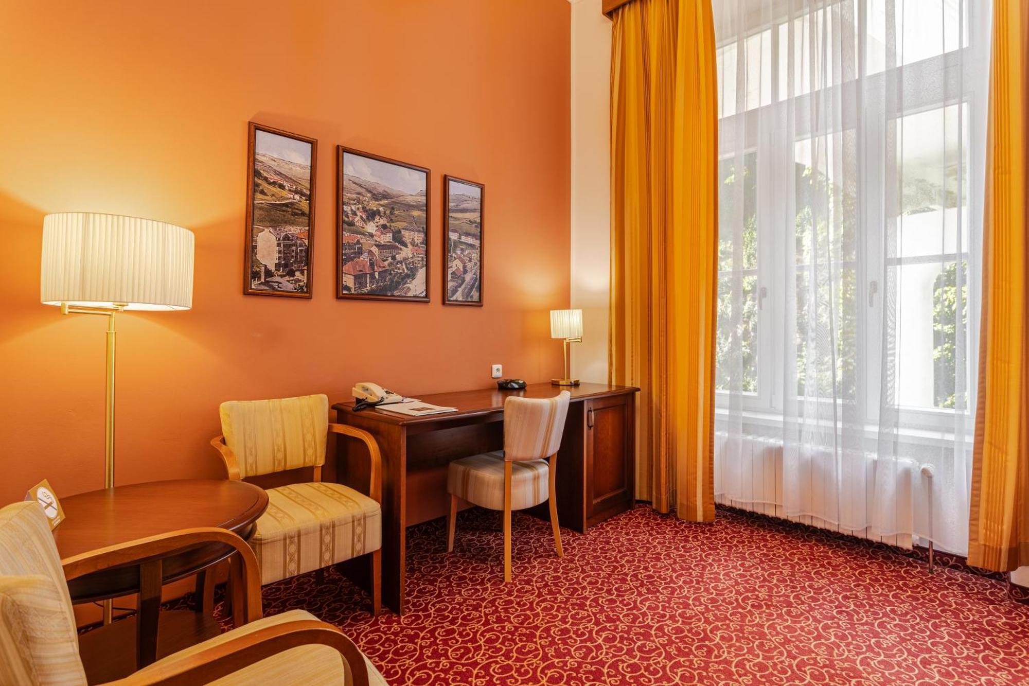 יאסימוב Hotel Radium Palace מראה חיצוני תמונה