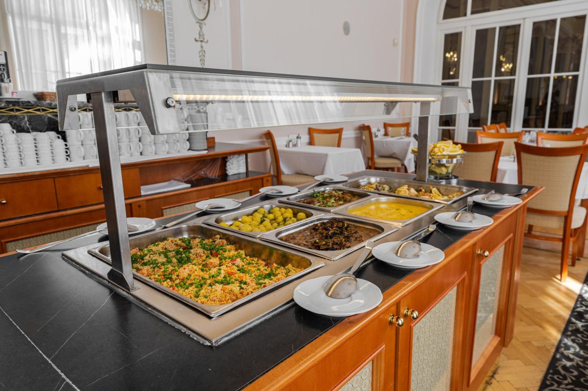 יאסימוב Hotel Radium Palace מראה חיצוני תמונה