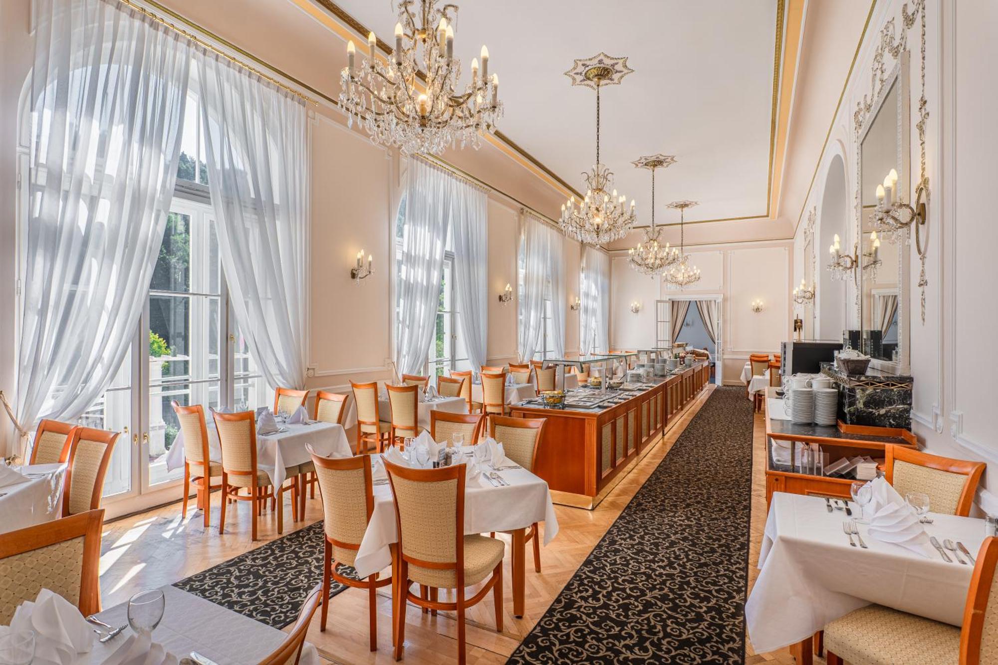 יאסימוב Hotel Radium Palace מראה חיצוני תמונה
