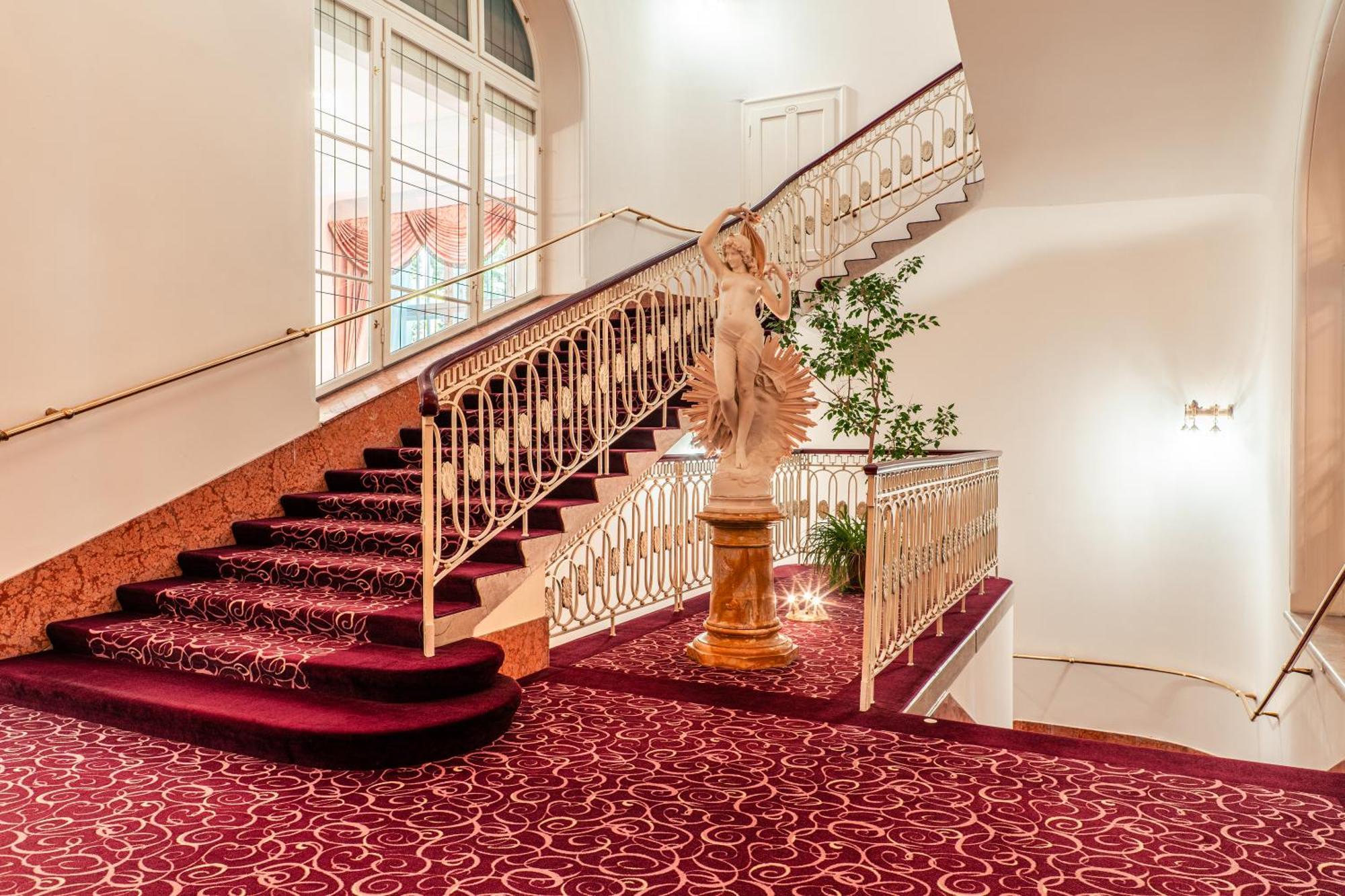 יאסימוב Hotel Radium Palace מראה חיצוני תמונה