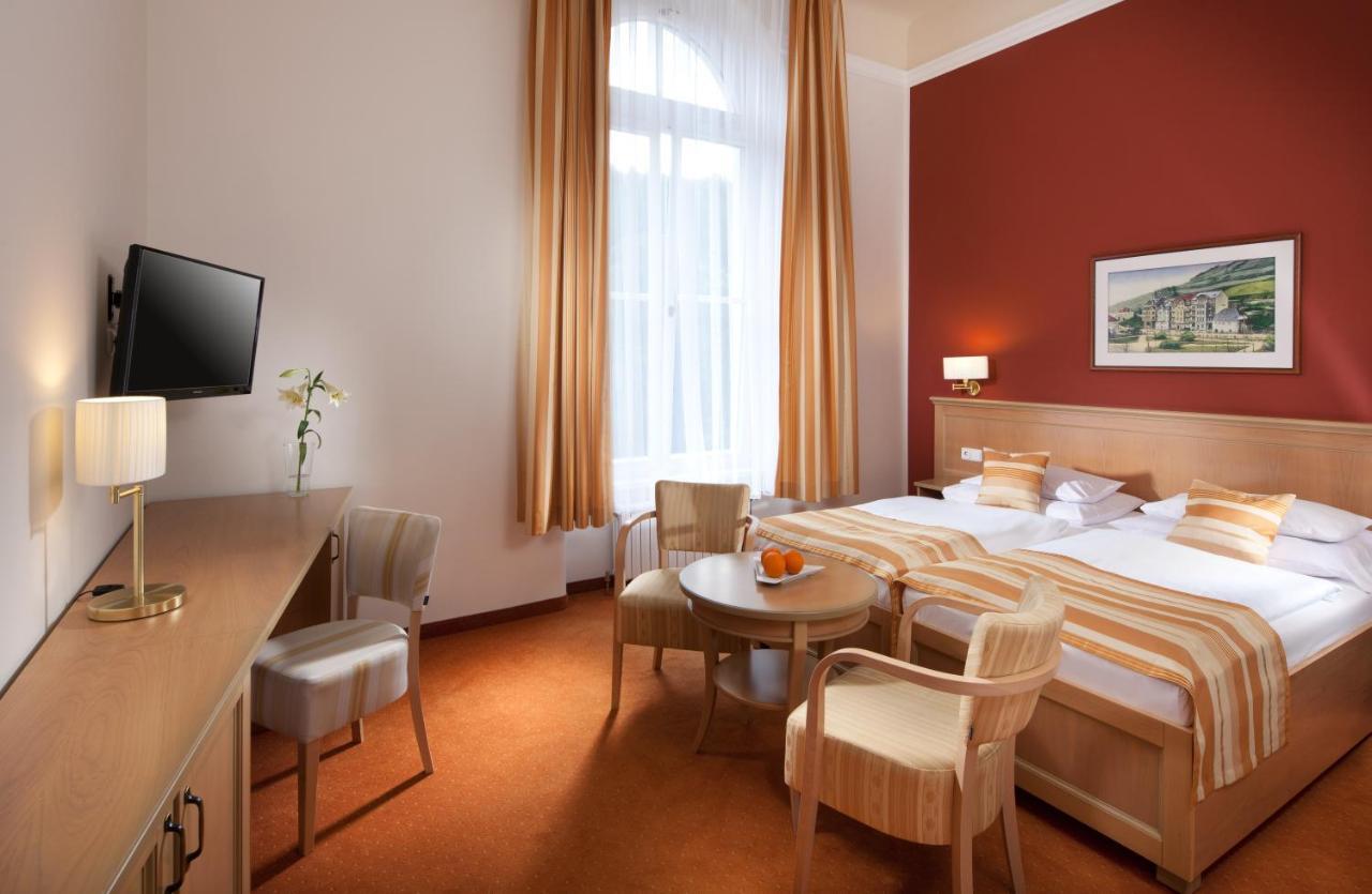 יאסימוב Hotel Radium Palace מראה חיצוני תמונה